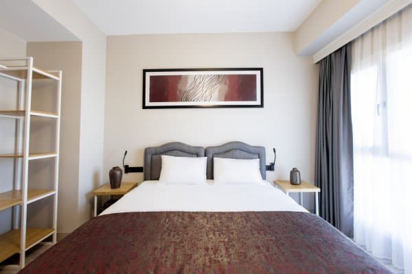 Standart Oda, Şehir Manzaralı, 1