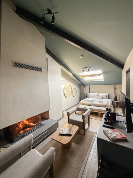 Queen Suite  1