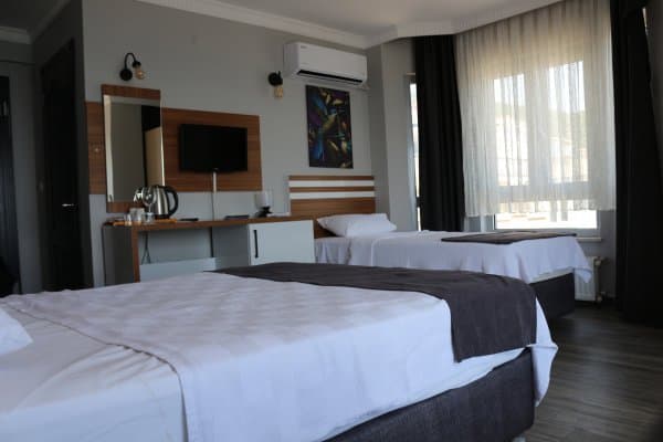  Deniz Manzaralı Aile Odası Balkonsuz 3