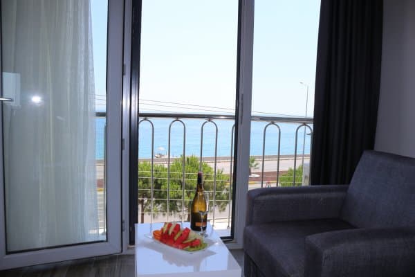  Deniz Manzaralı Aile Odası Balkonsuz 4