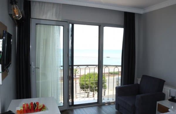 Deniz Manzaralı Standart  Oda Fransız Balkonlu 4