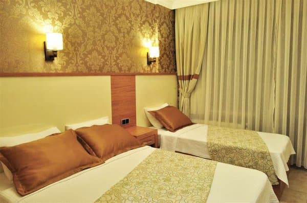 Standart Üç Kişilik Oda 2