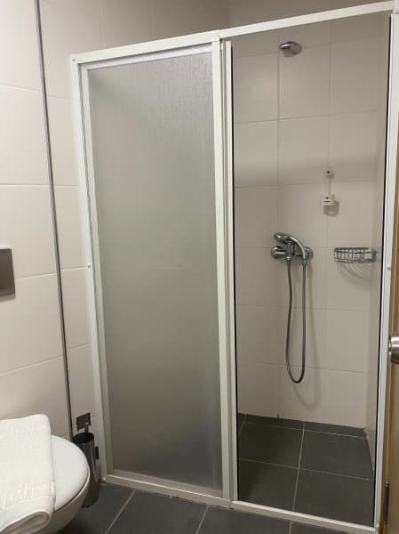 Kara Manzaralı Standart Oda 4