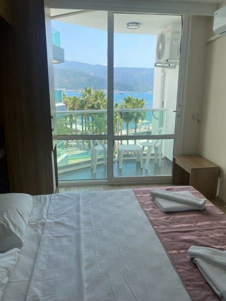 Deniz Manzaralı Standart Oda 2