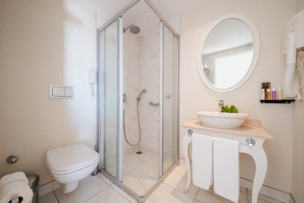 Standart Kısmi Deniz Manzaralı Oda 4