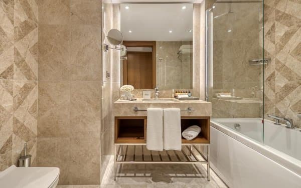 Deluxe Corner Oda Havuz Manzaralı 4