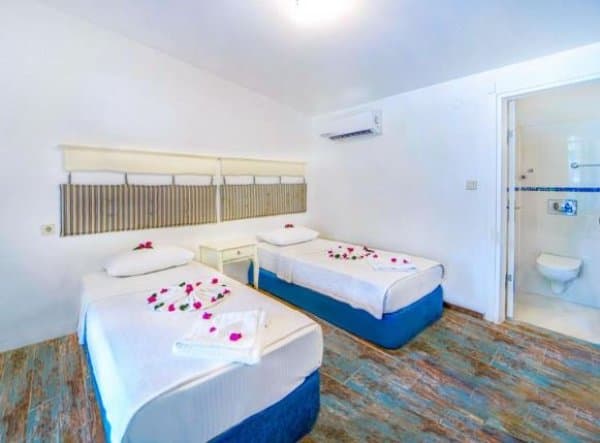 Deluxe İki Ayrı Yatakli Deniz Manzaralı Oda 1