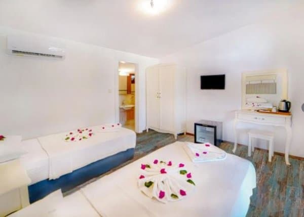 Deluxe İki Ayrı Yatakli Deniz Manzaralı Oda 2