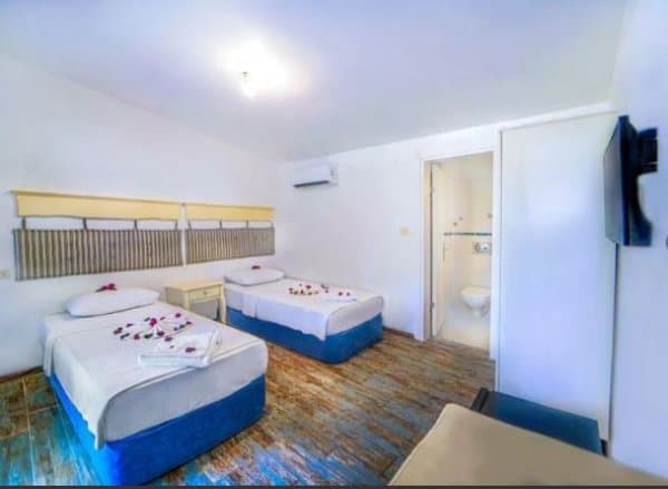 Deluxe İki Ayrı Yatakli Deniz Manzaralı Oda 3