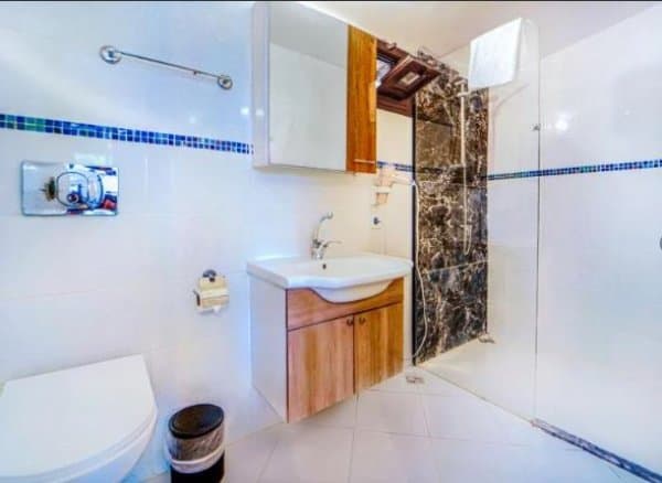 Deluxe İki Ayrı Yatakli Deniz Manzaralı Oda 4