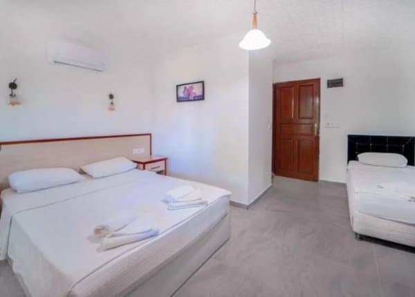 Superior 3 Kişilik Deniz Manzarali Oda 1