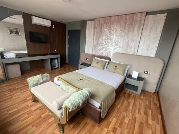 Çatı Katı Suit Oda 1