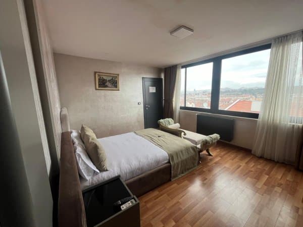 Çatı Katı Suit Oda 3