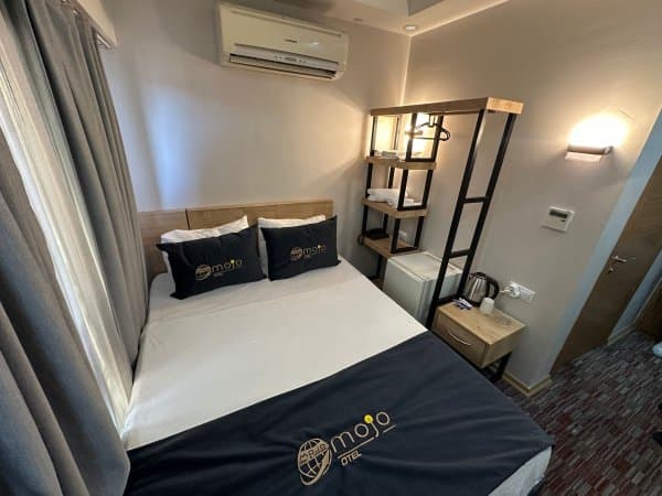 BÜYÜK YATAKLI STANDART JUNIOR KÜÇÜK ODA & FRENCH BED SMALL ROOM  1
