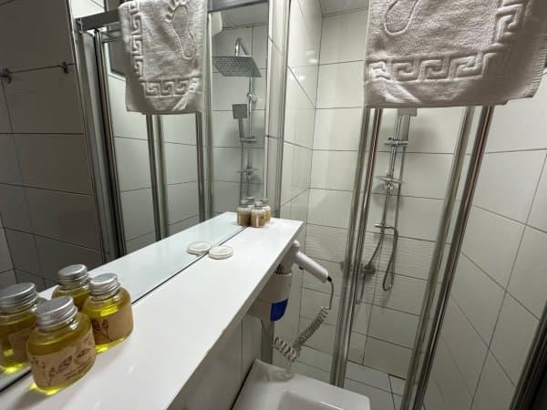 BÜYÜK YATAKLI STANDART JUNIOR KÜÇÜK ODA & FRENCH BED SMALL ROOM  4