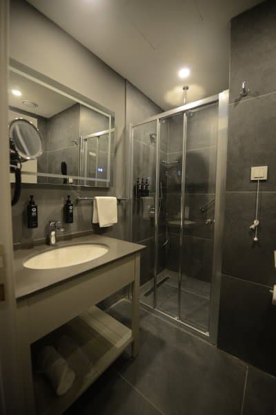 Deluxe Oda Gölet Manzara 4