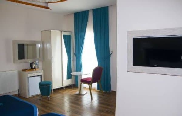 Standart Oda Şehir Manzaralı 1