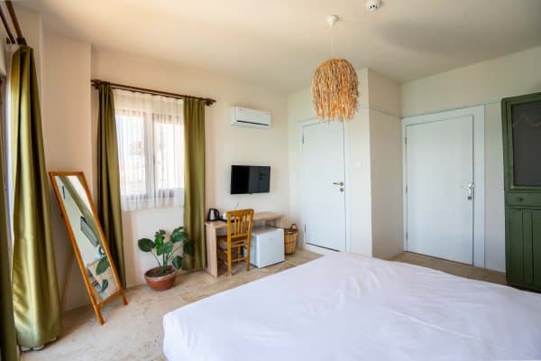 Panoramik Deniz Manzaralı Oda 1