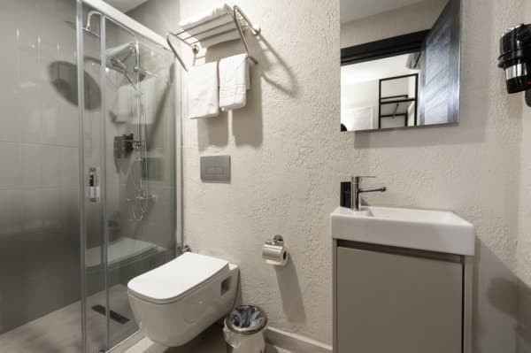 Ekonomik Oda Tek Kişilik Penceresiz 4