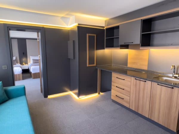 Royal Aile Odası - Şehir Manzaralı ve Mutfaklı  2