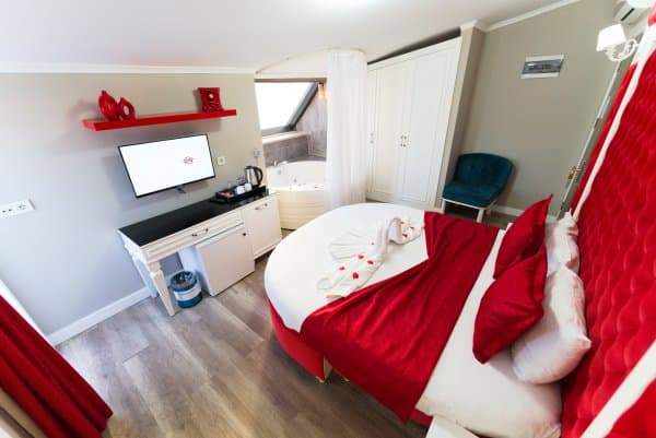 Balayı Jakuzili Oda 2