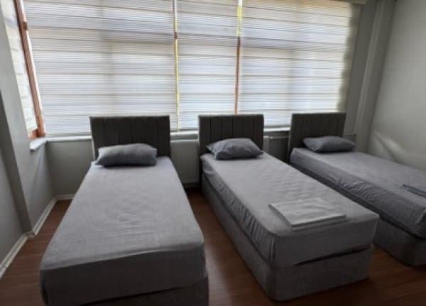 3 kişilik Oda  Erkek (3 ayrı yatak) 3