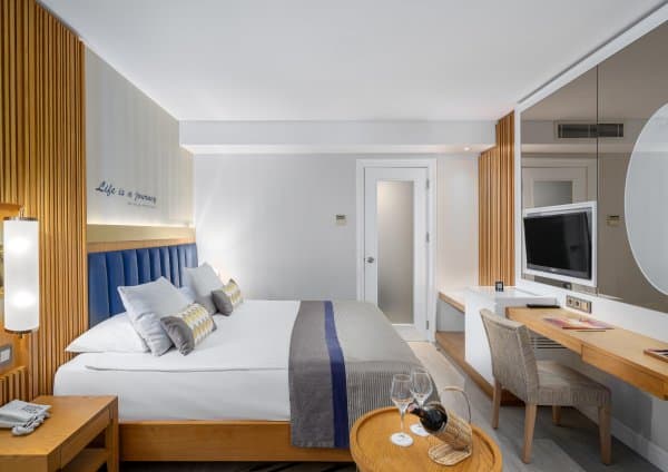 Teras Jakuzili Aile Odası 1