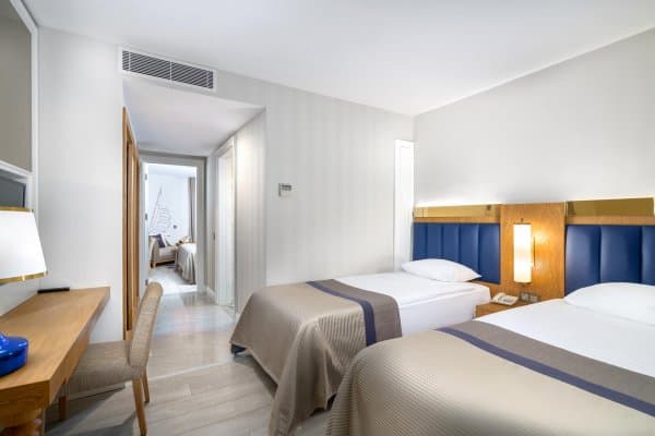 Teras Jakuzili Aile Odası 2