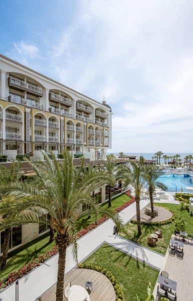 Teras Jakuzili Deniz Manzaralı Oda 2