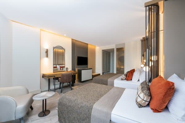 Deniz Manzaralı Superior Oda 2