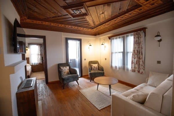 Ege Evleri Jakuzili Suit 2