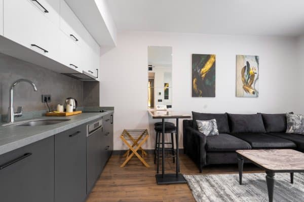 1+1 Bahçe Manzaralı Suit 3