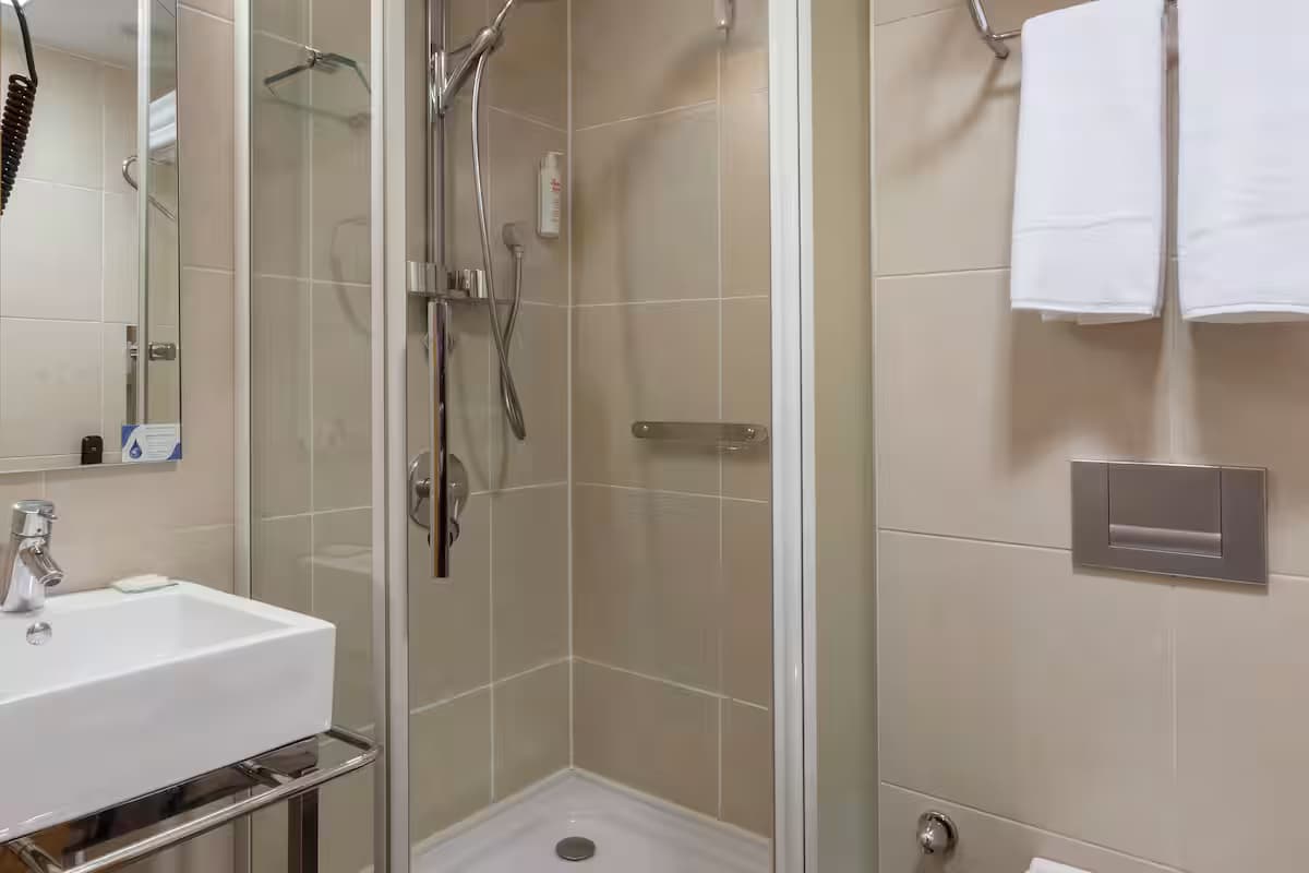 Deluxe Family Quadruple Oda 4