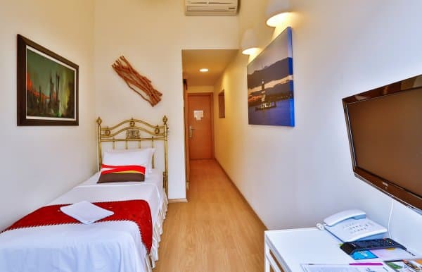 Superior Tek Kişilik Oda 1