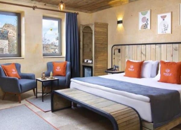Deluxe Twin Room 1