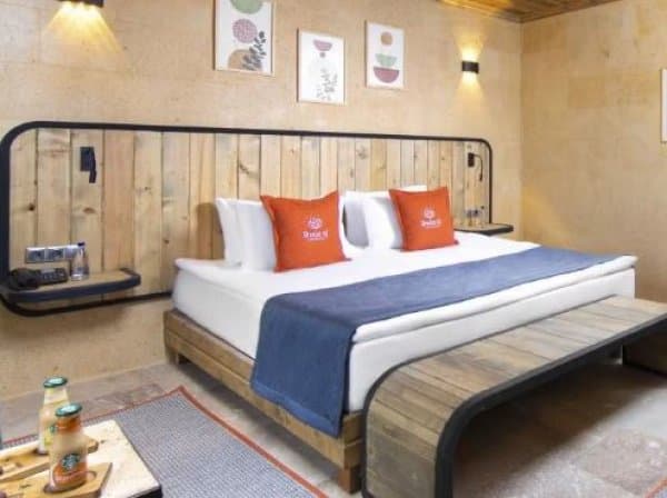 Deluxe Twin Room 2