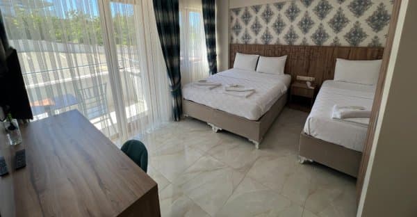 Kısmi Deniz Manzaralı Aile Odası	 1