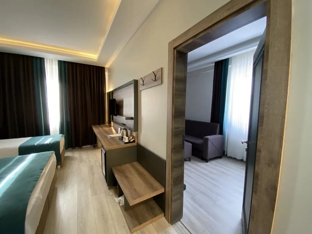 Quadruple Room 1