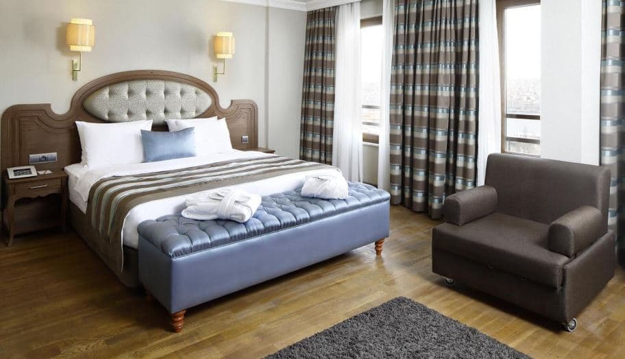 Superior Deniz Manzaralı Oda 1