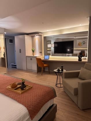 Superior Frech Room 3