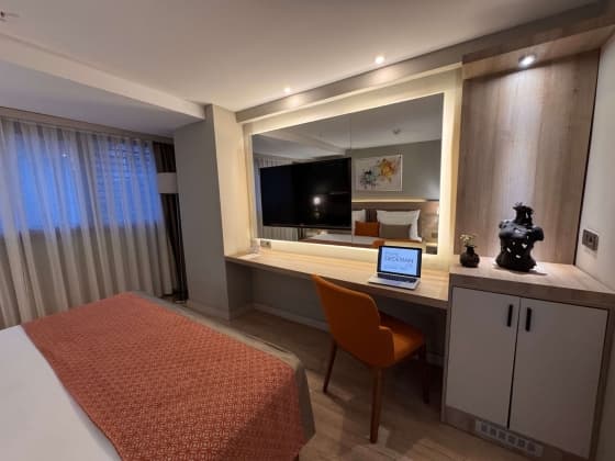 Grand Superior French Room 2