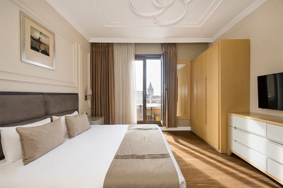 Quenn Sea View with Balcony 2