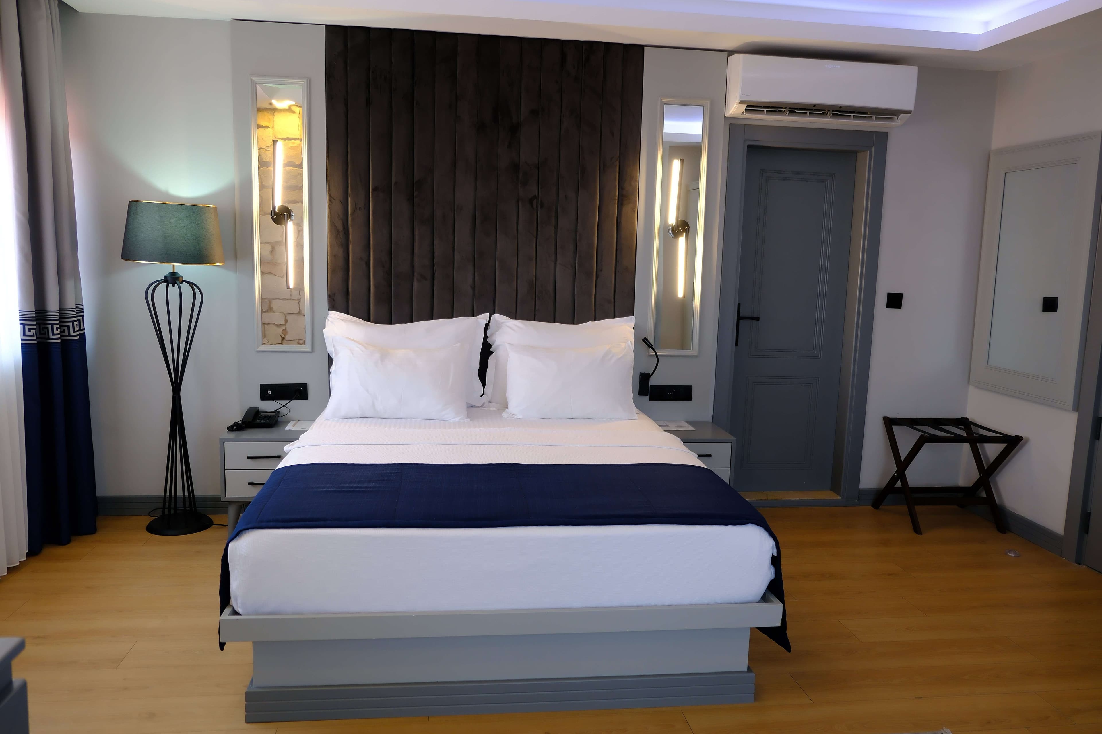 Deluxe Room French Bed Deniz Manzaralı 2