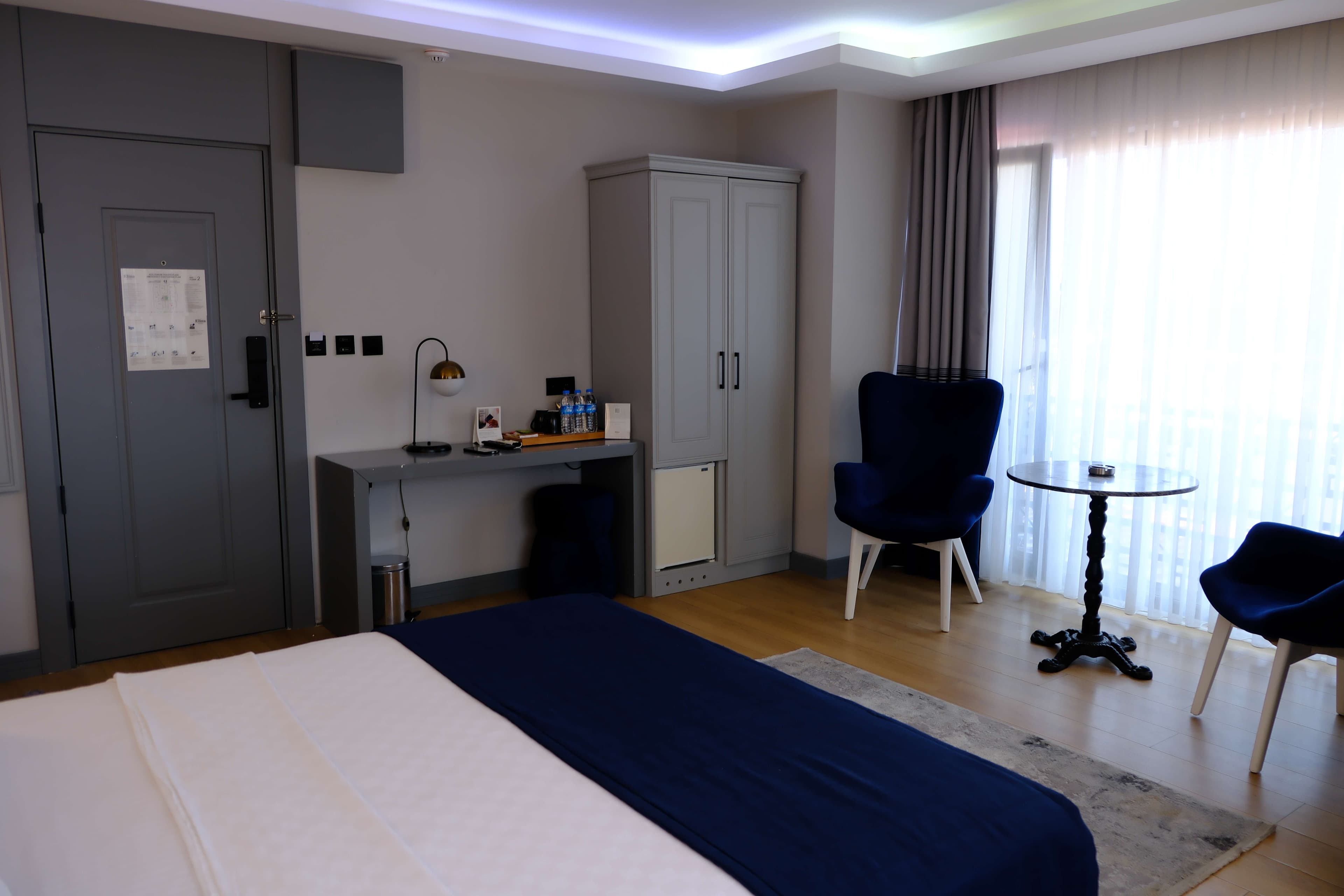 Superior Room French Bed Deniz Manzaralı 3