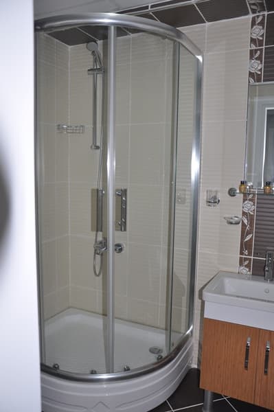 Standart Tek Büyük Yataklı Oda 4