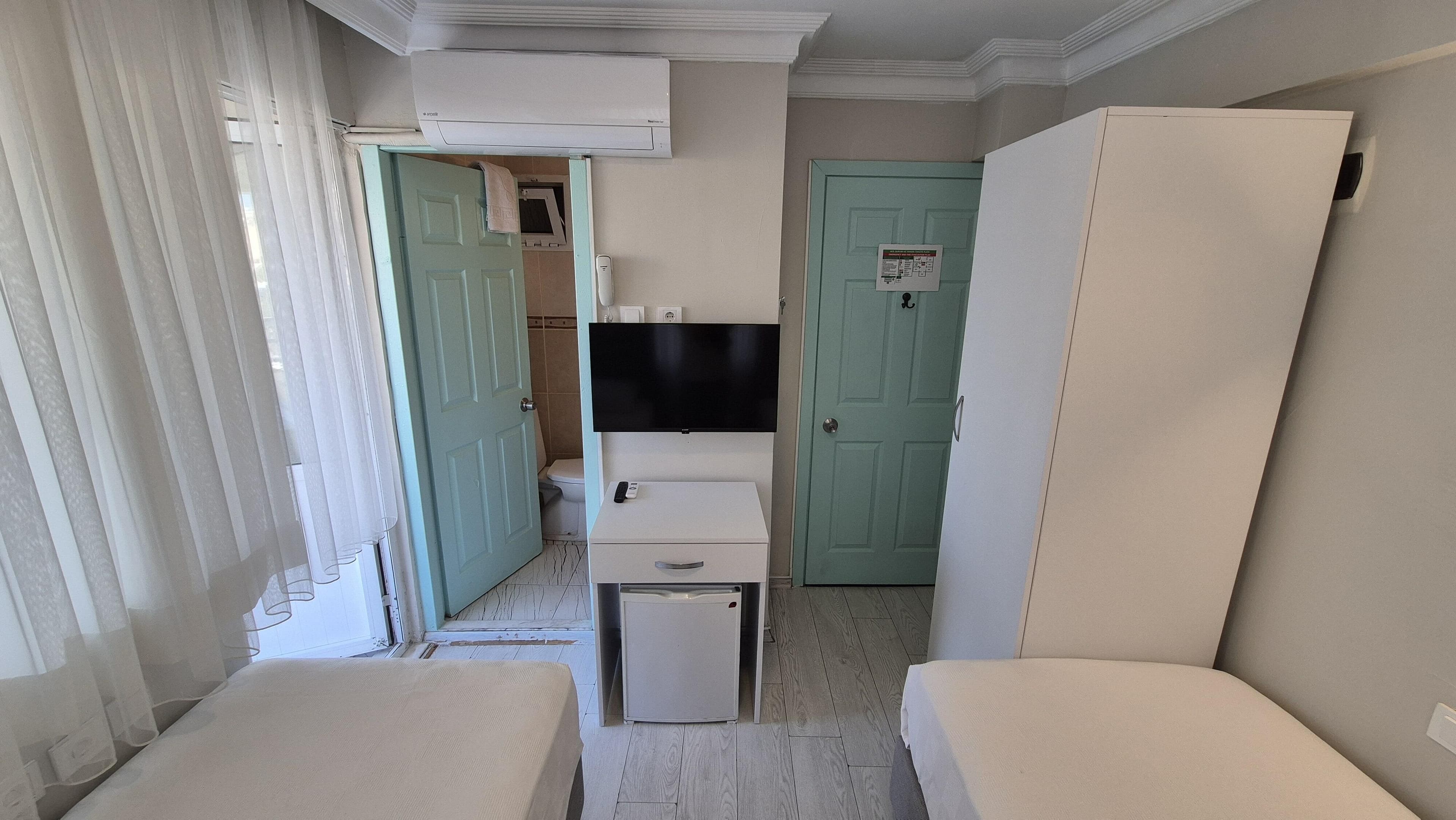 2 Ayrı Yataklı Şehir Manzaralı - Balkonlu Oda 2