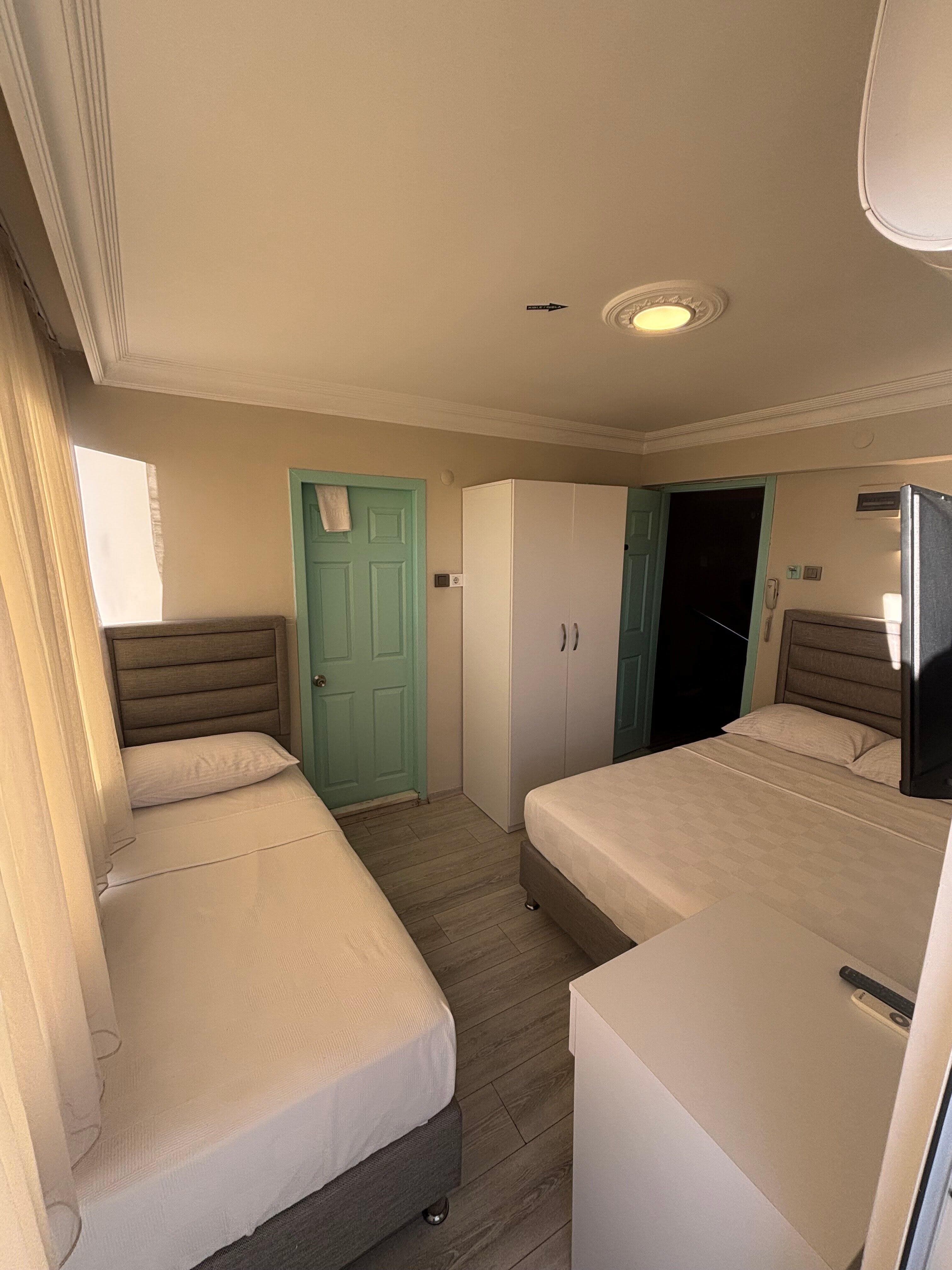 3 Kişilik Şehir Manzaralı - Balkonlu Aile Odası 1