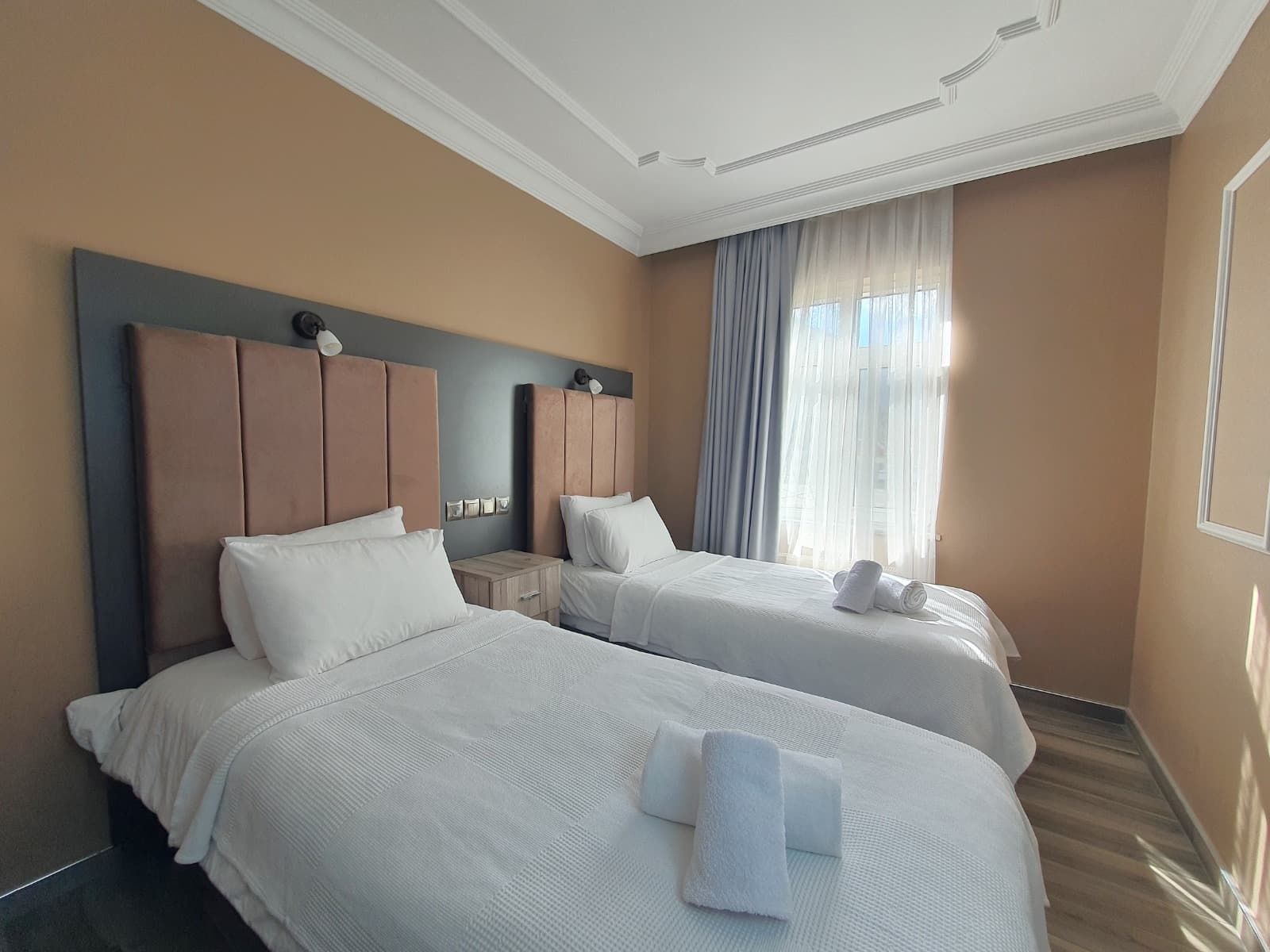 Family Garden Suit 2