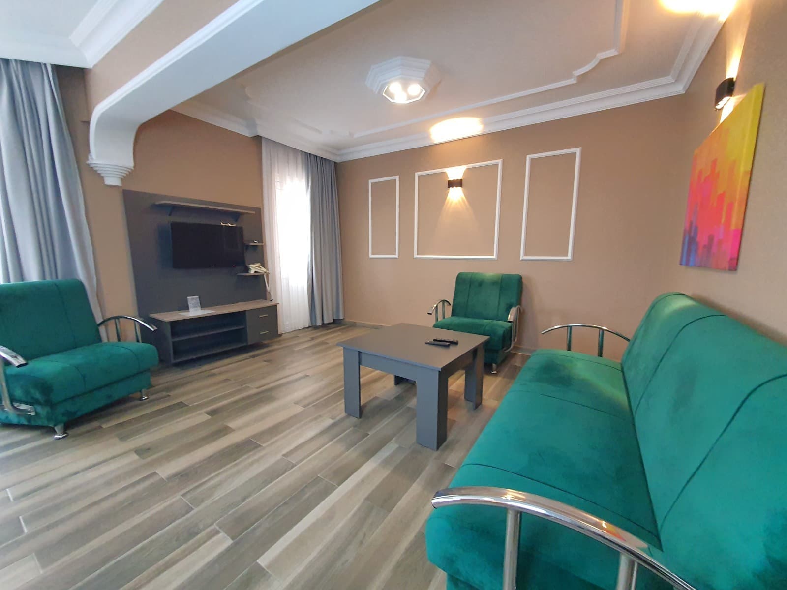 Family Garden Suit 1