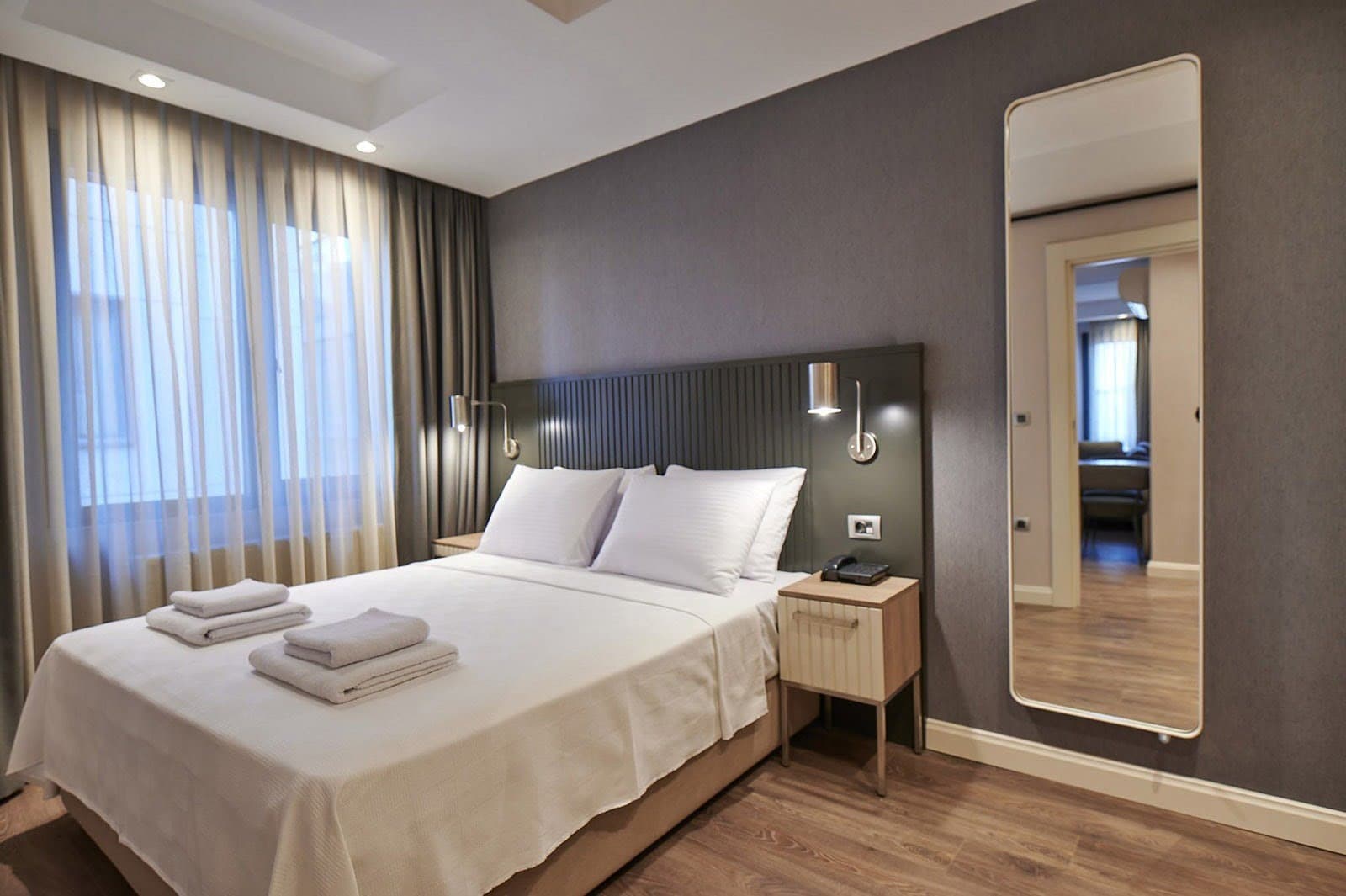 Roof Suite 1